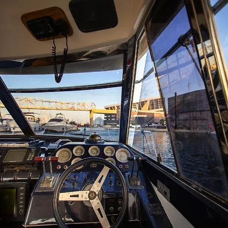Botel Magno Ii Boat